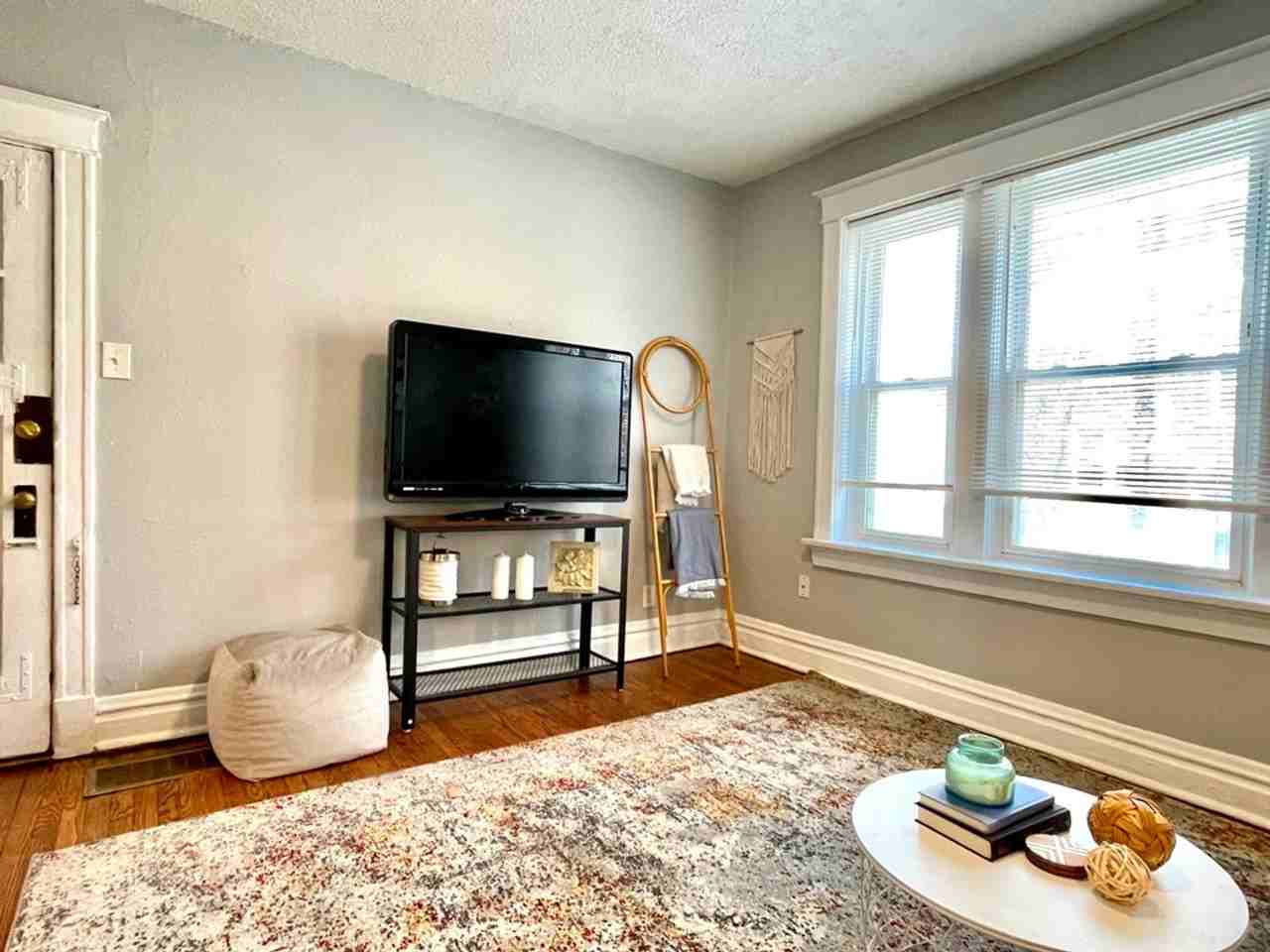 4568 Flad Ave #2E - Photo 3 of 11
