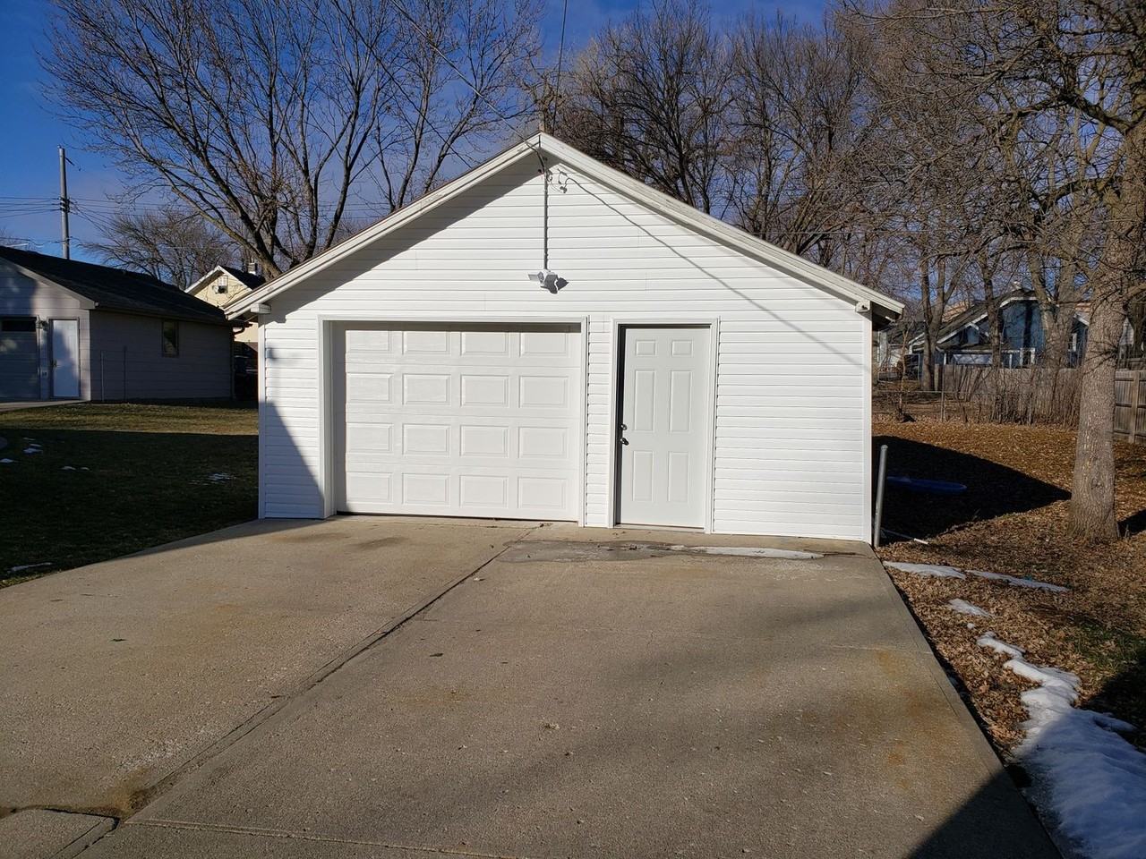 1208 Koenigstein Ave - Photo 5 of 8