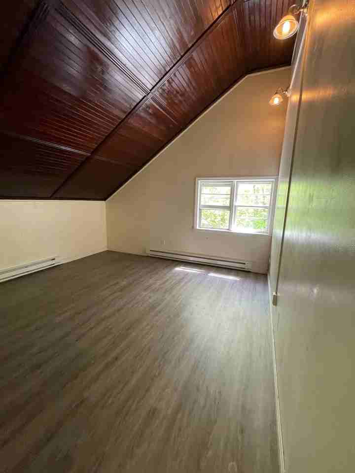 81 Torrington Ave #5 - Photo 3 of 9