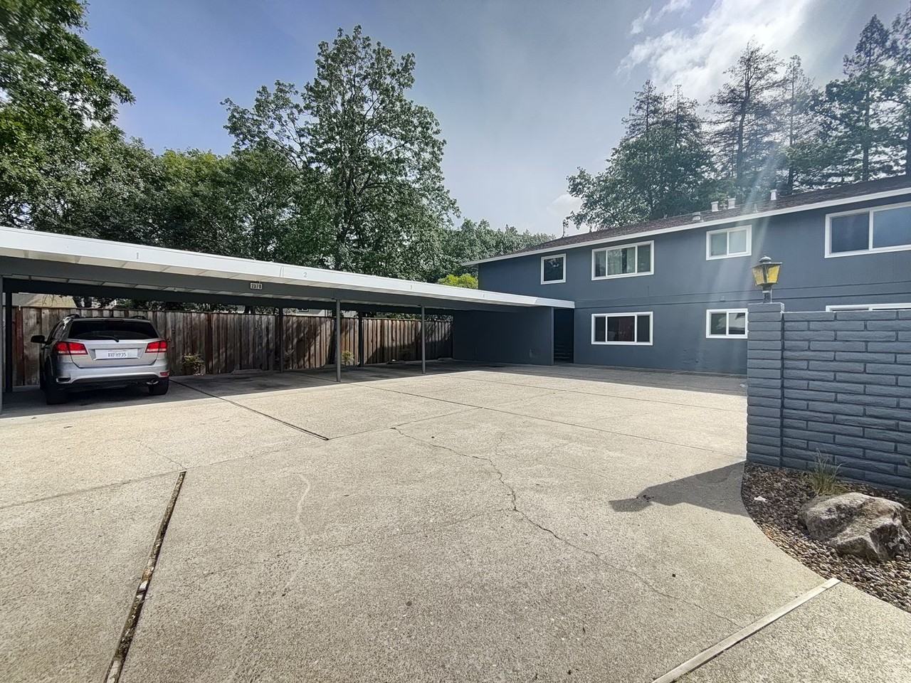 2378 Heidi Pl - Photo 2 of 10