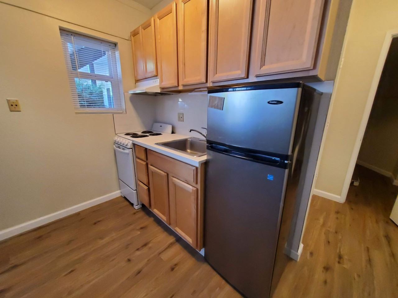 5 F St - Photo 6 of 8