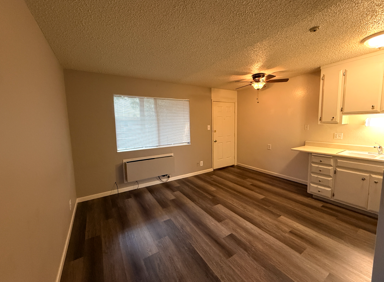 2050 Mendocino Ave #17 - Photo 3 of 11