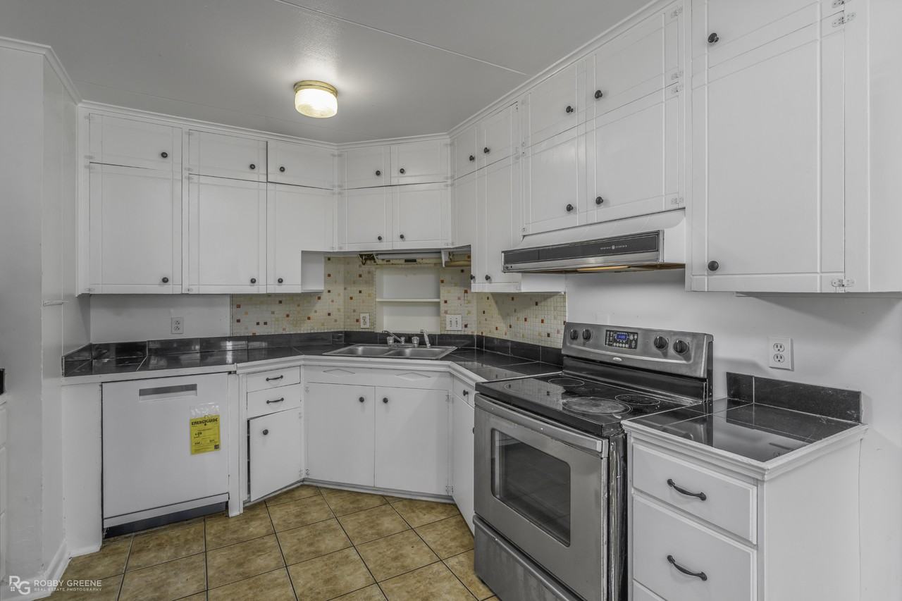 4720 Okeefe St #NA - Photo 4 of 14