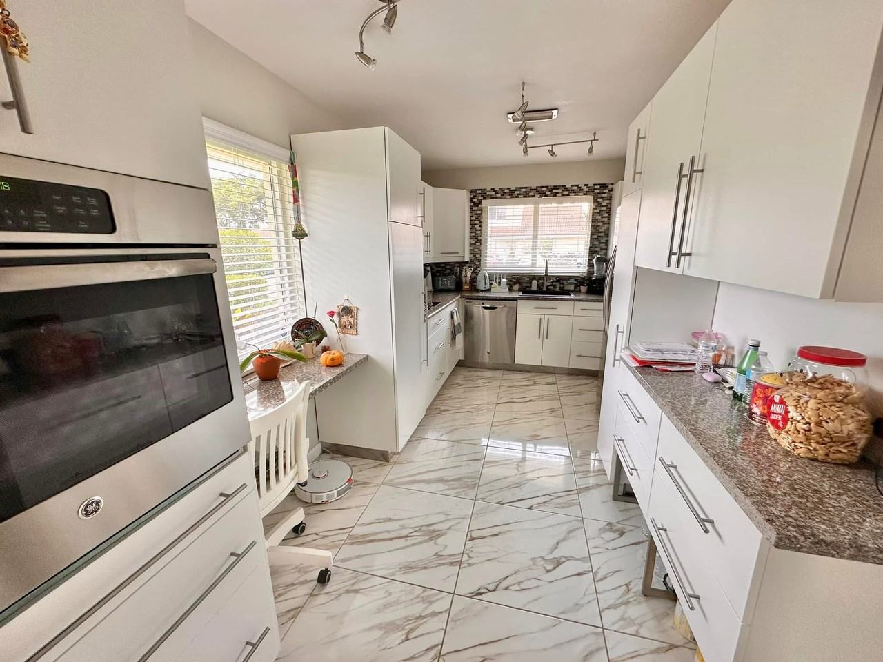 6349 Walk Cir - Photo 3 of 15