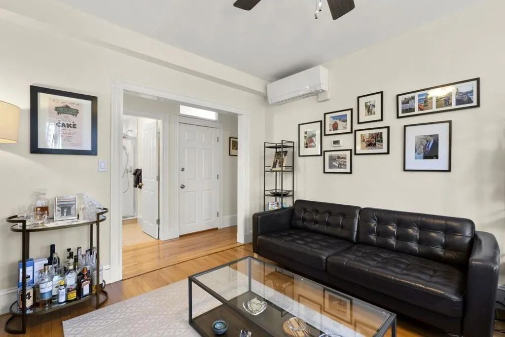 2 Hardwick St #3 - Photo 4 of 33
