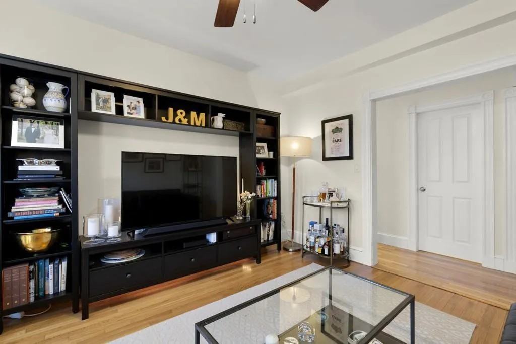 2 Hardwick St #3 - Photo 6 of 33
