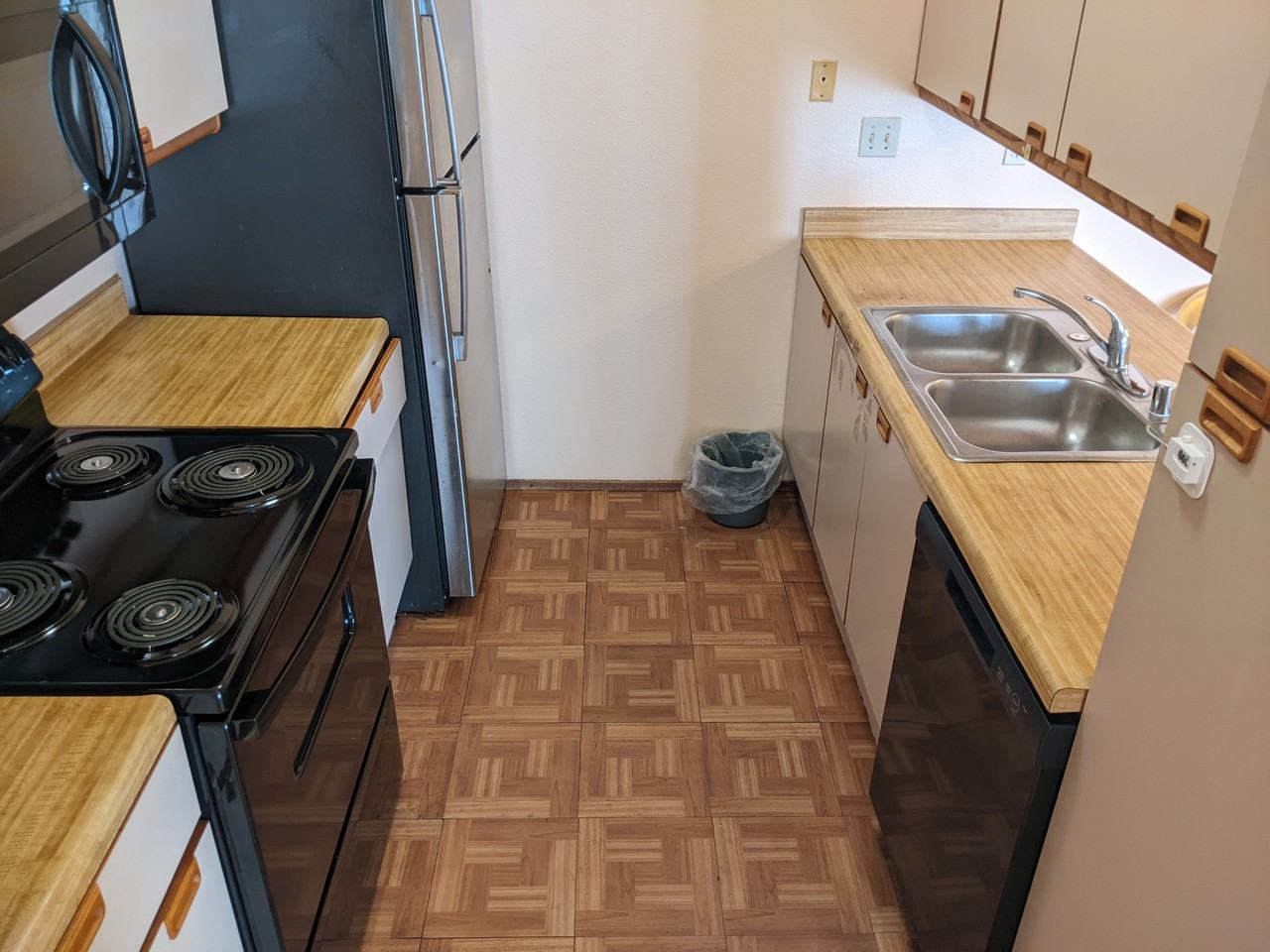 8324 Regents Rd #2I - Photo 2 of 10