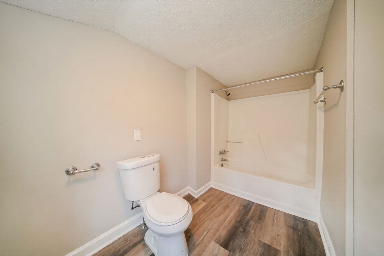 416 Park Ave #NA - Photo 2 of 5