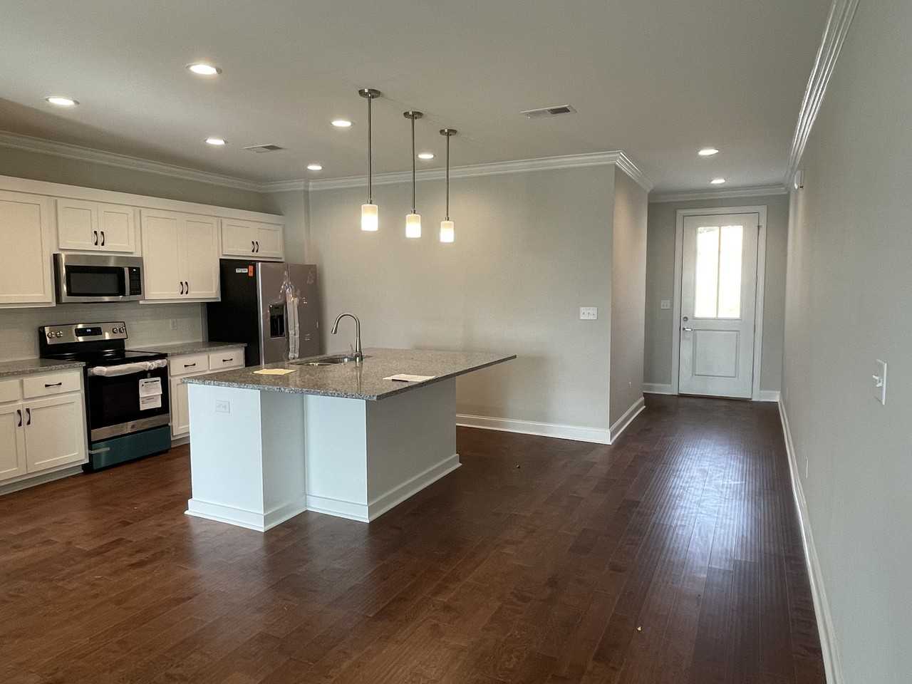 351 Commonwealth Blvd #351 - Photo 5 of 16