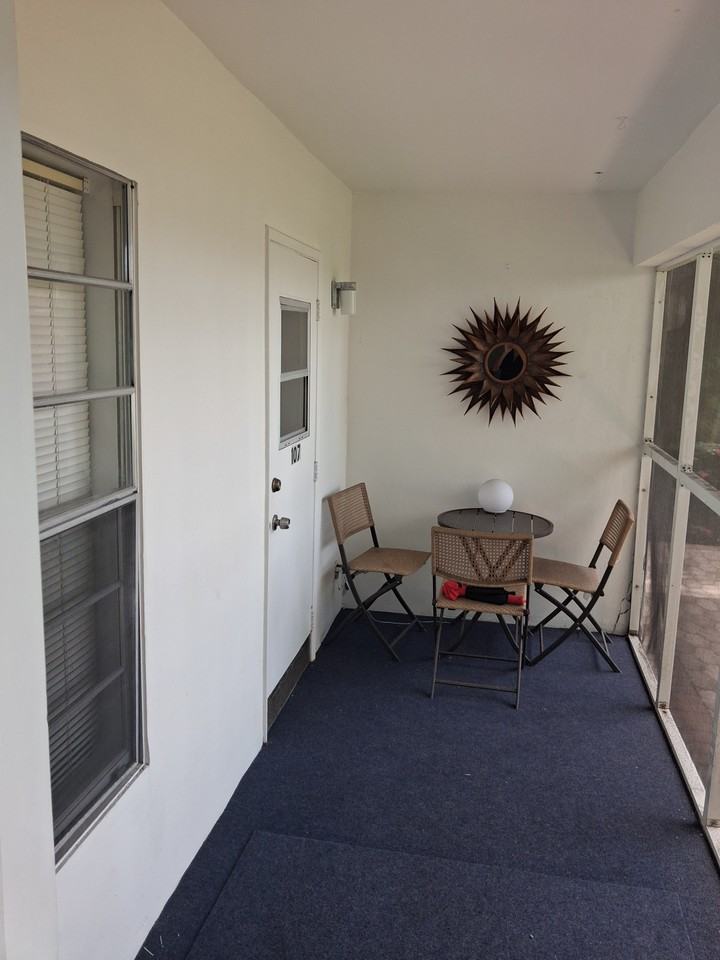 490 Se 19th Ave #107 - Photo 2 of 11