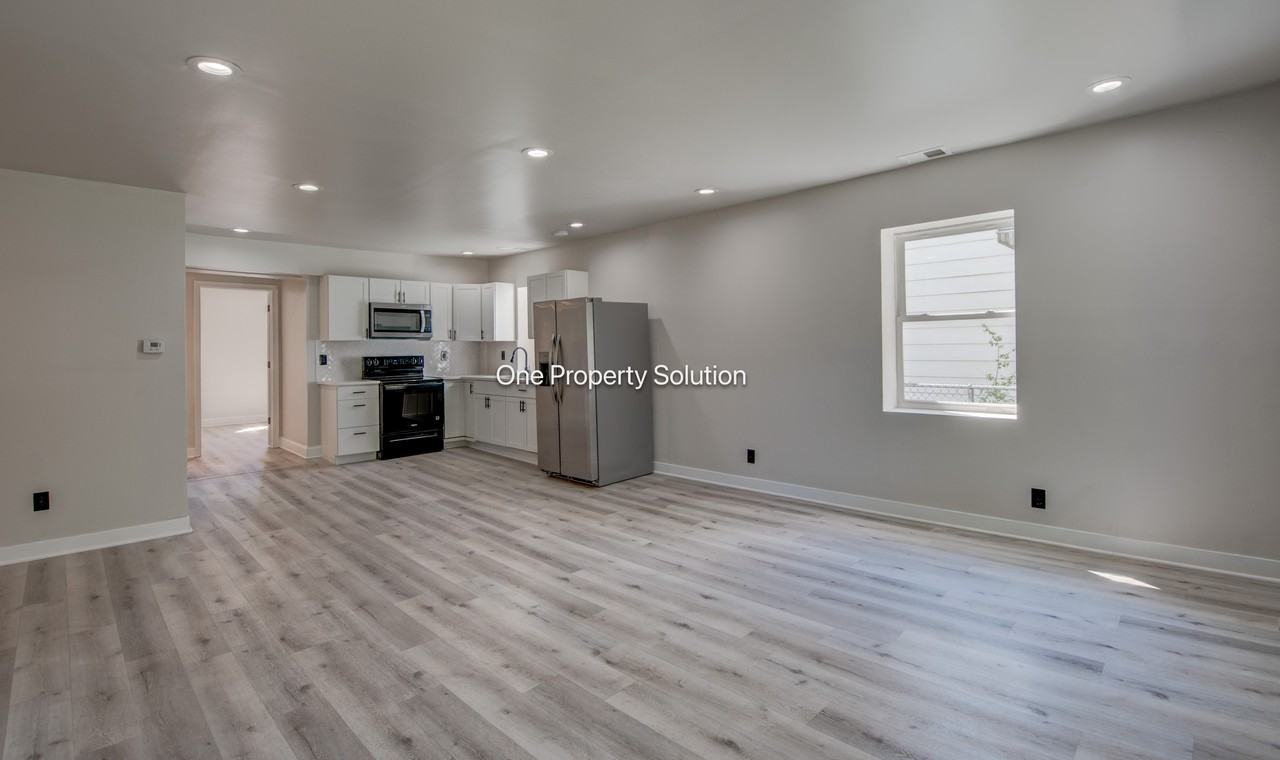 3449 Buchanan St #1 - Photo 4 of 20