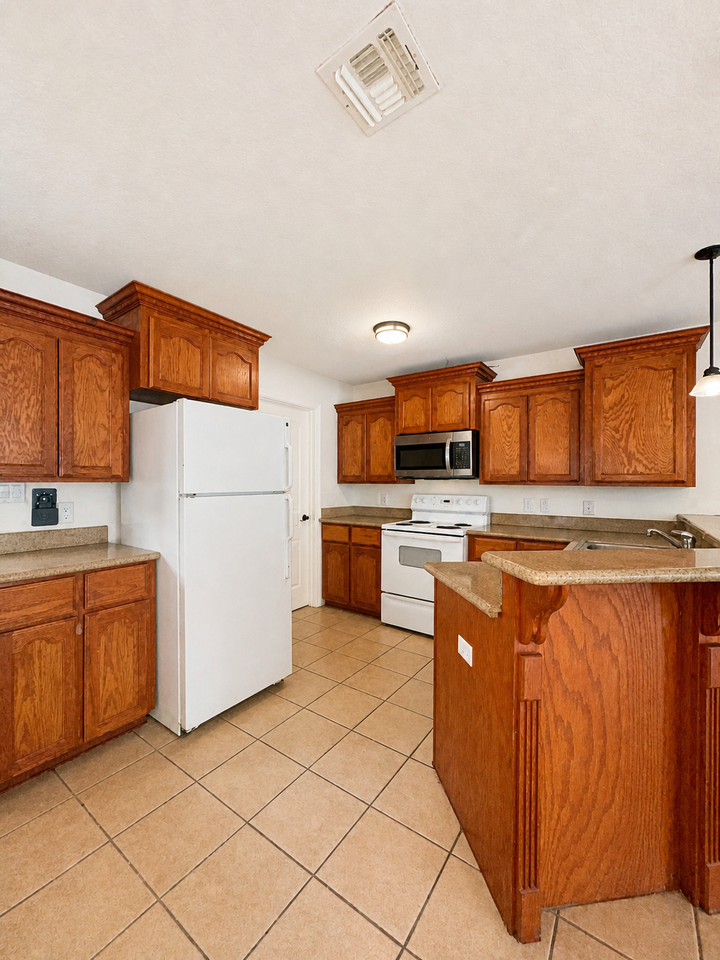 1202 W Kiwi Ave #3 - Photo 2 of 13