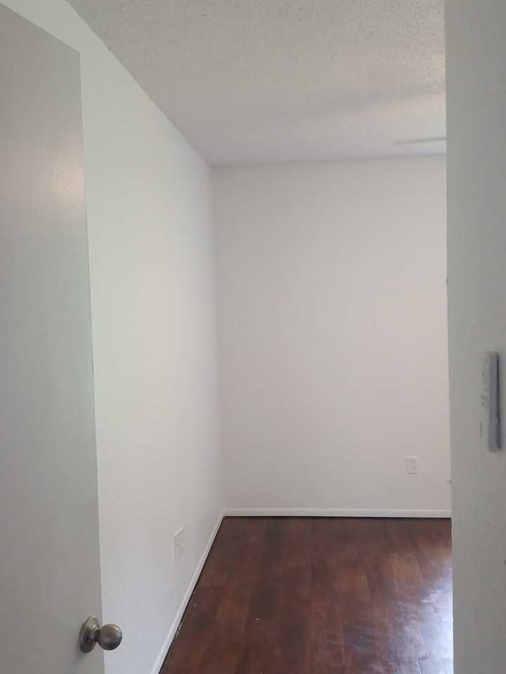 1432 Fitzhugh Ave #NA - Photo 2 of 7