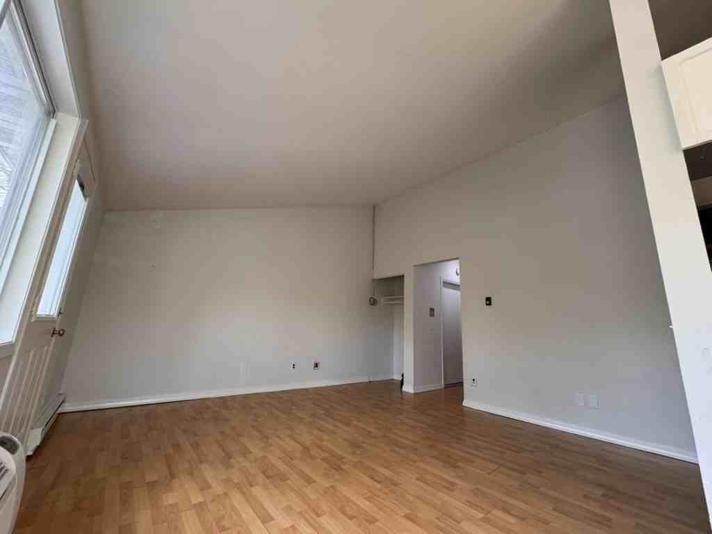 1230 East Dayton Street, Unit 4 - Photo 4 of 21