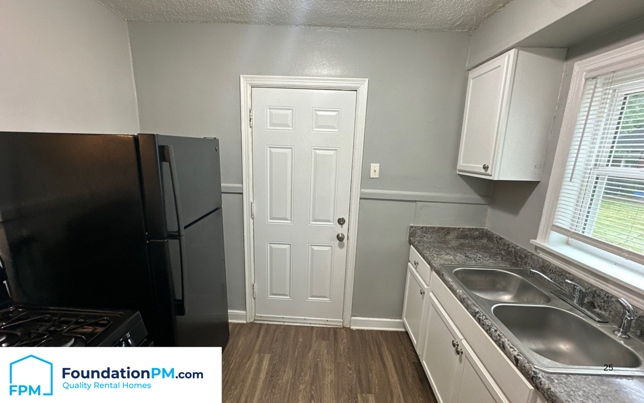 1411 Semmes St #1 - Photo 3 of 14