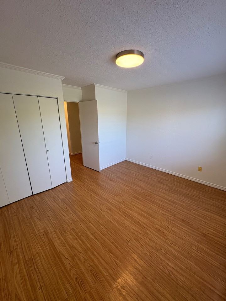 1111 Hillside Ave #201 - Photo 4 of 11
