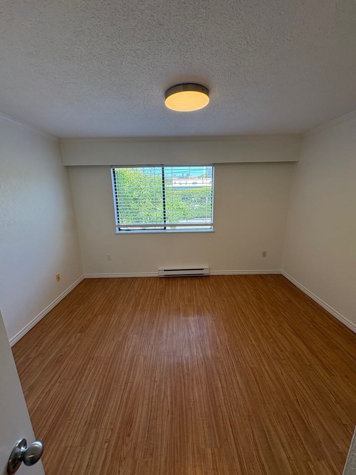 1111 Hillside Ave #201 - Photo 5 of 11