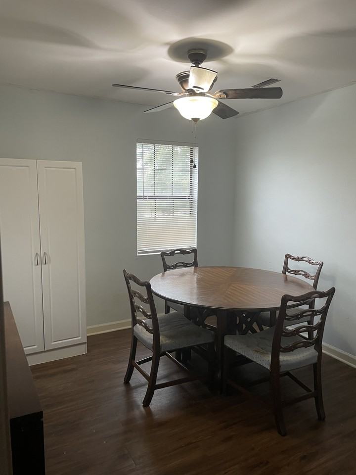 4223 Rose Hill Dr #NA - Photo 3 of 20