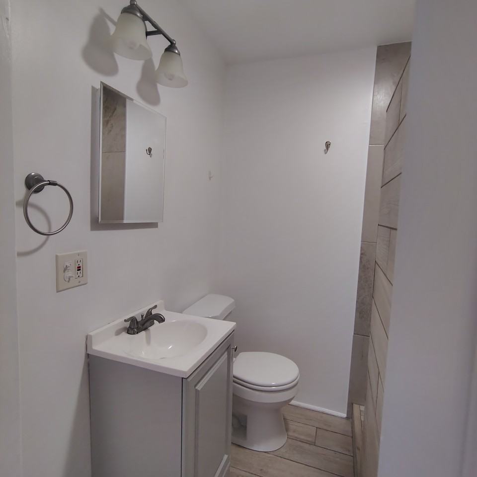703 E Hanlon St #NA - Photo 6 of 12