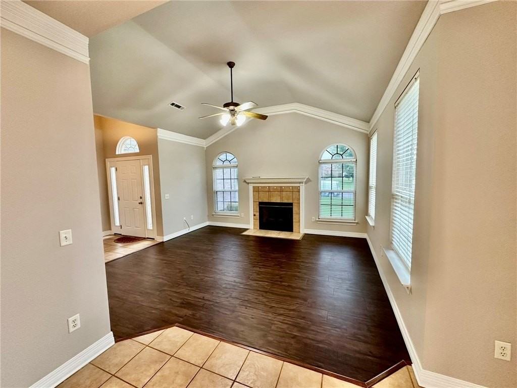 2846 Eaglecrest Cir - Photo 4 of 35