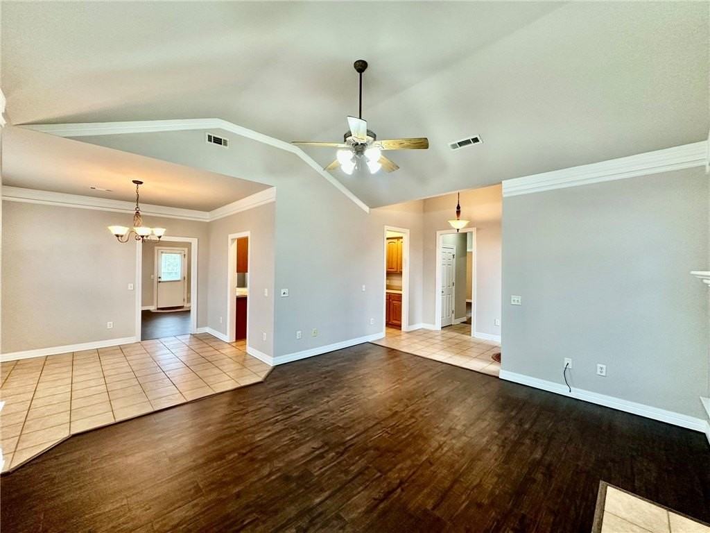 2846 Eaglecrest Cir - Photo 6 of 35
