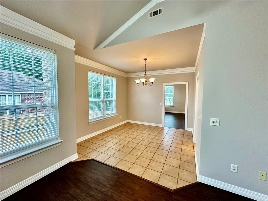 2846 Eaglecrest Cir - Photo 7 of 35