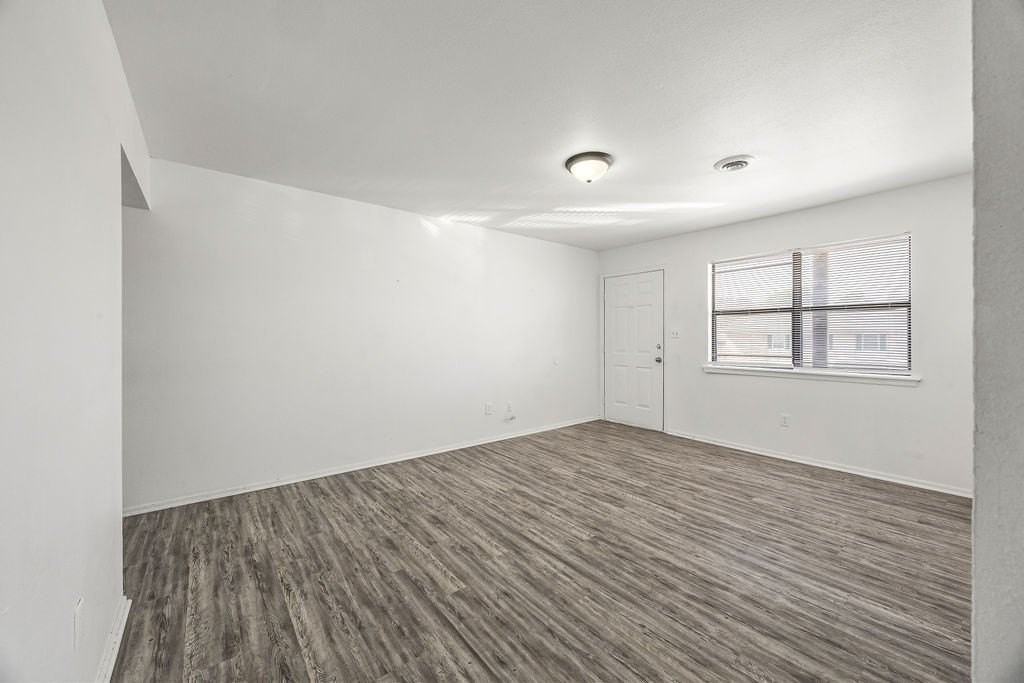 1931 W Deane St #U - Photo 5 of 19
