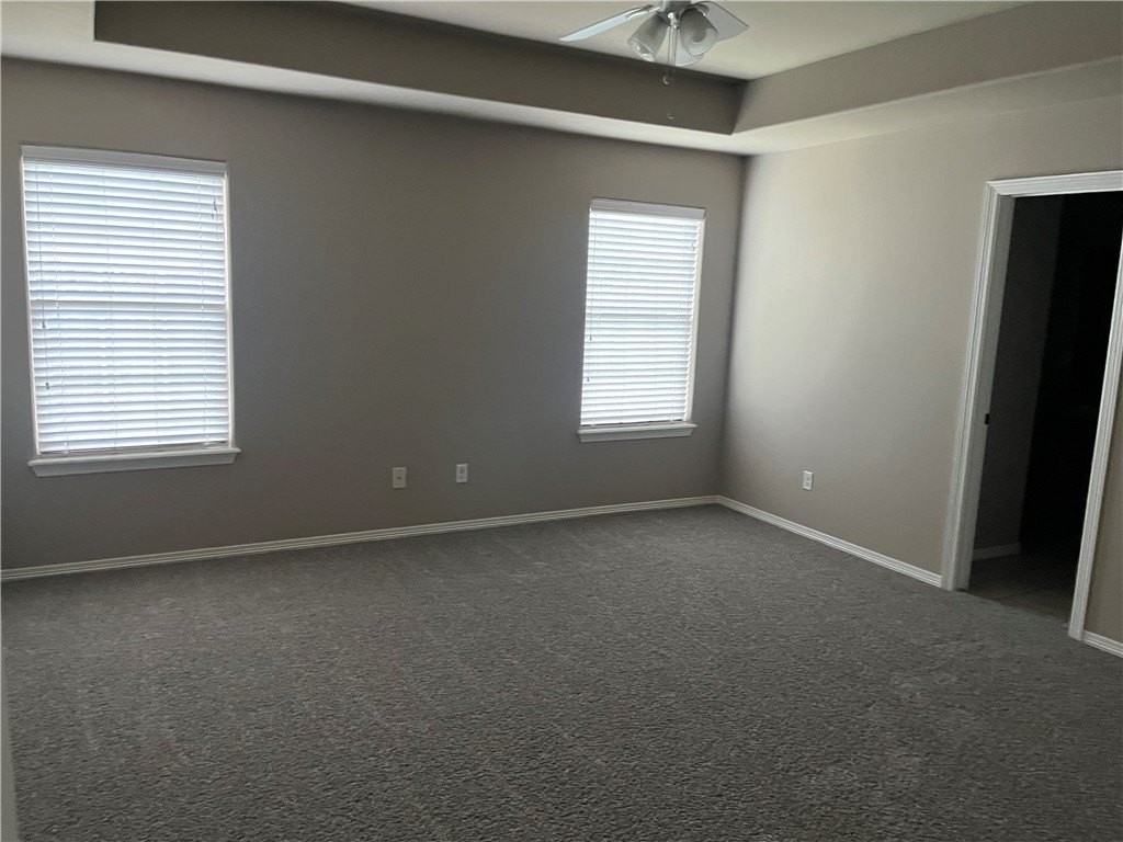 121 Willow Dr - Photo 5 of 8