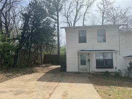 featured image of 645 W Adams St