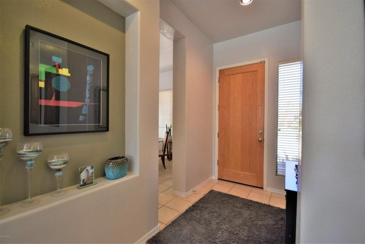 483 W Carob Dr - Photo 5 of 32