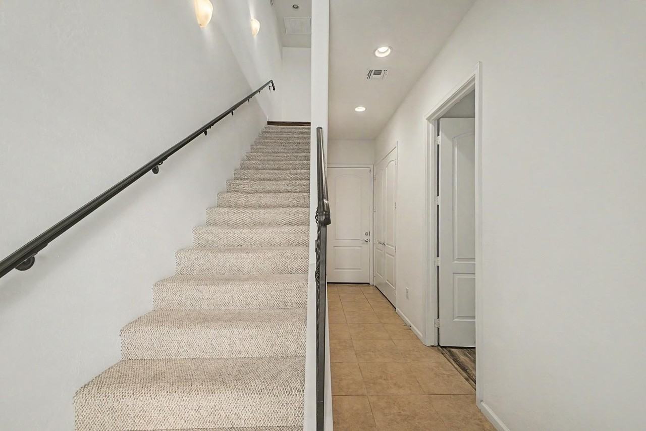 124 N California St #33 - Photo 3 of 31