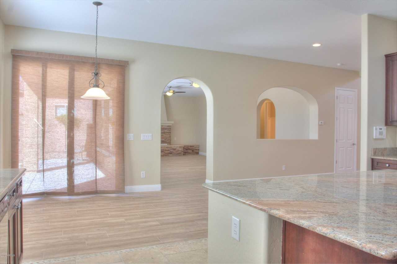 2413 E Park View Ln - Photo 6 of 41