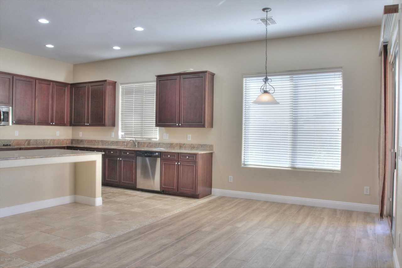 2413 E Park View Ln - Photo 7 of 41