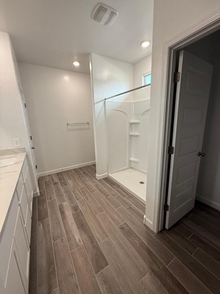 2229 W Starfire Ave - Photo 6 of 9