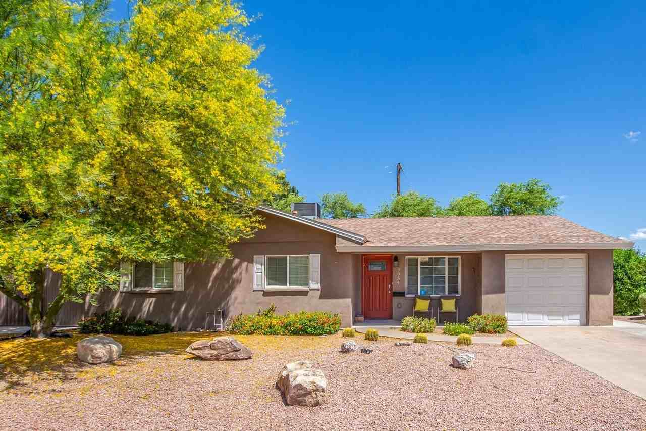 7754 E Catalina Dr - Photo 2 of 25