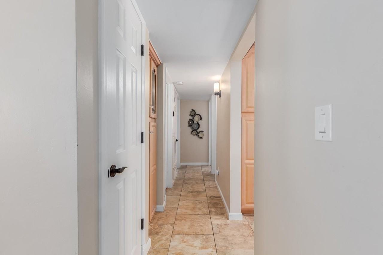 7754 E Catalina Dr - Photo 6 of 25