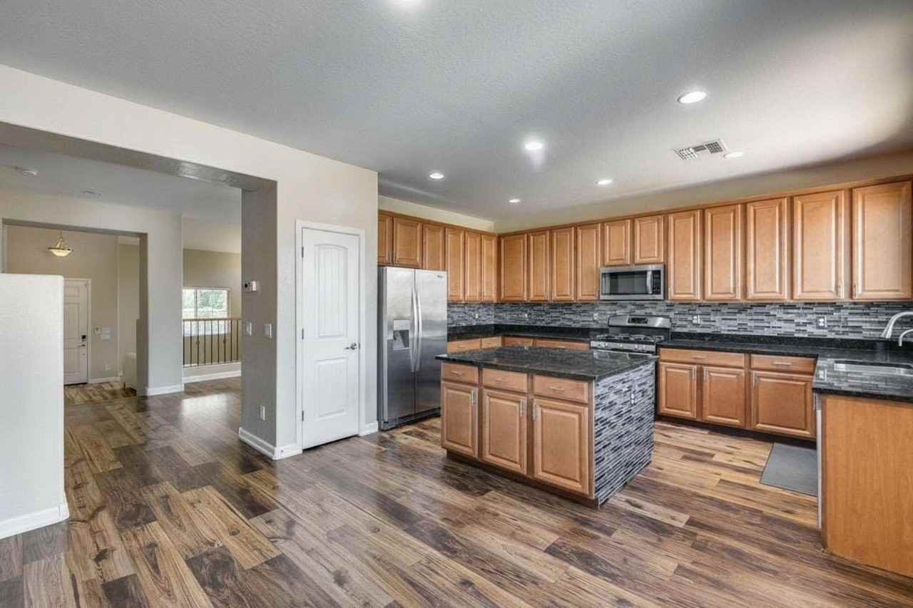 5826 W Plum Rd - Photo 5 of 20