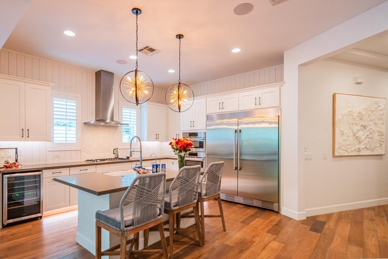 3850 E Crittenden Ln - Photo 2 of 38