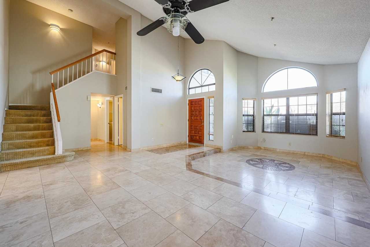 9067 E Voltaire Dr - Photo 3 of 36