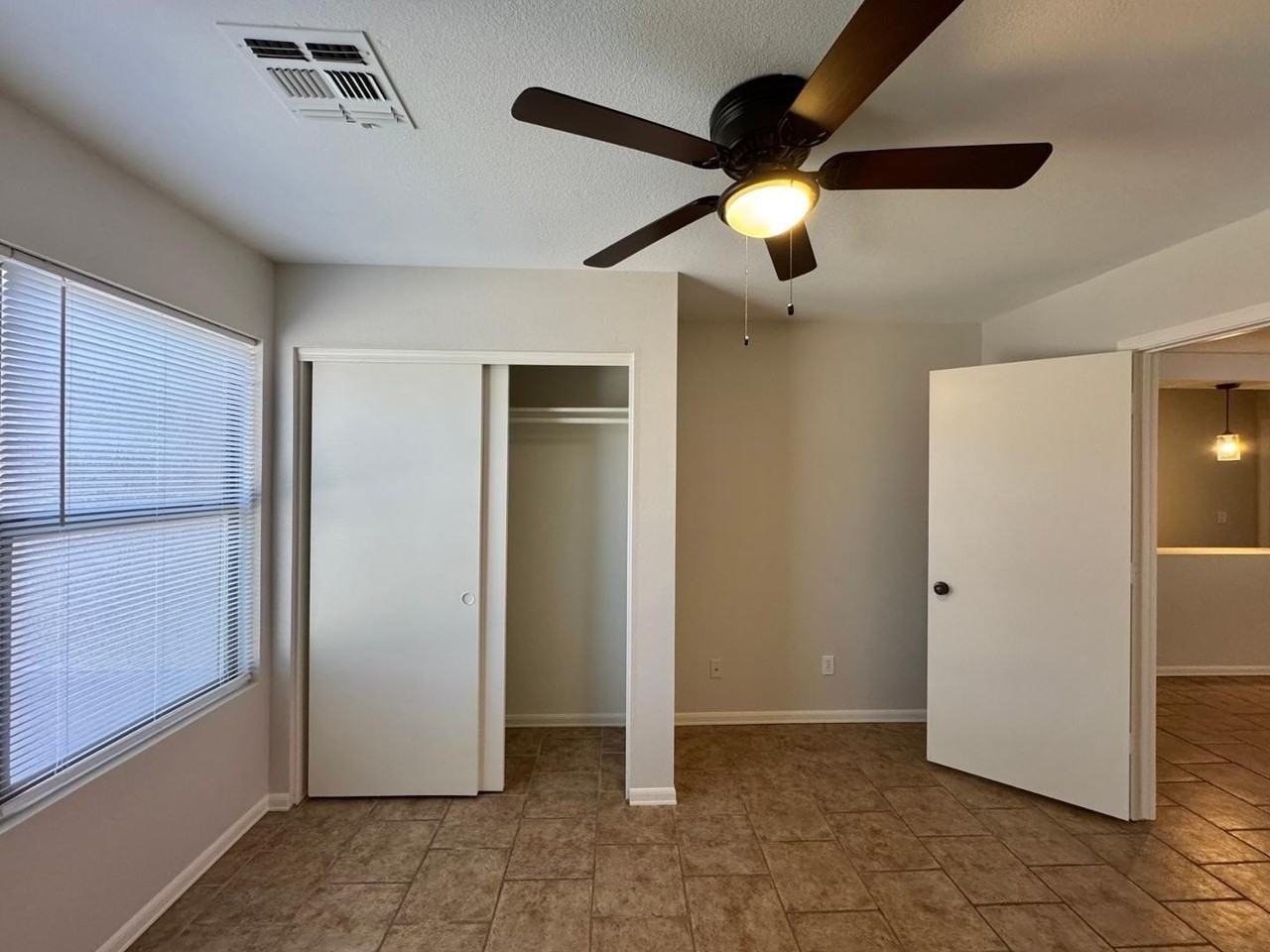 15672 W Port Au Prince Ln - Photo 5 of 18
