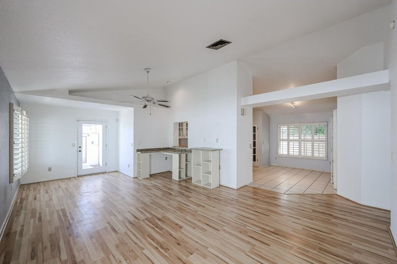 1822 E Bluefield Ave - Photo 2 of 44