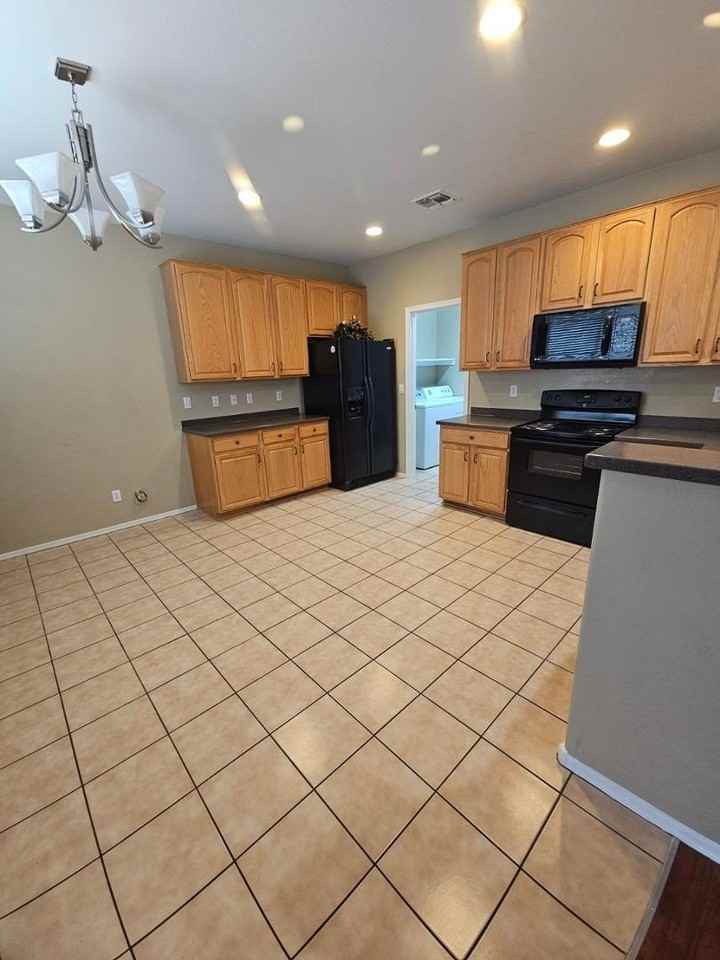 18426 N Lariat Rd - Photo 4 of 18