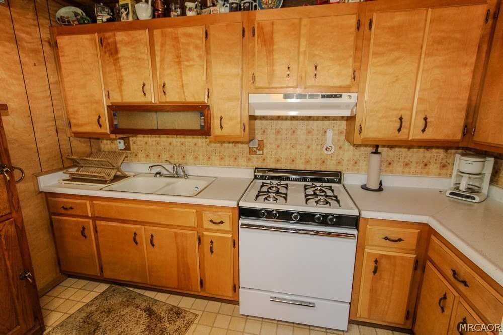 136 Mann Dr - Photo 7 of 35