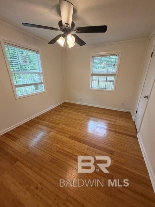 5594 Virginia St - Photo 4 of 12