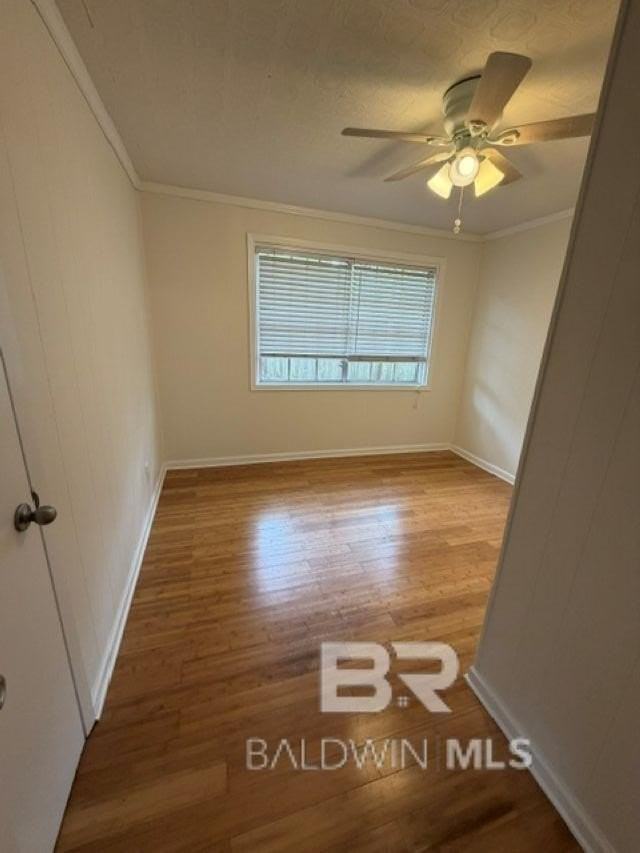 5594 Virginia St - Photo 5 of 12