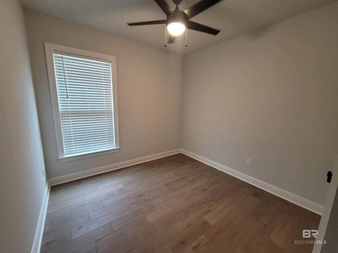 1349 Aldon St - Photo 4 of 20