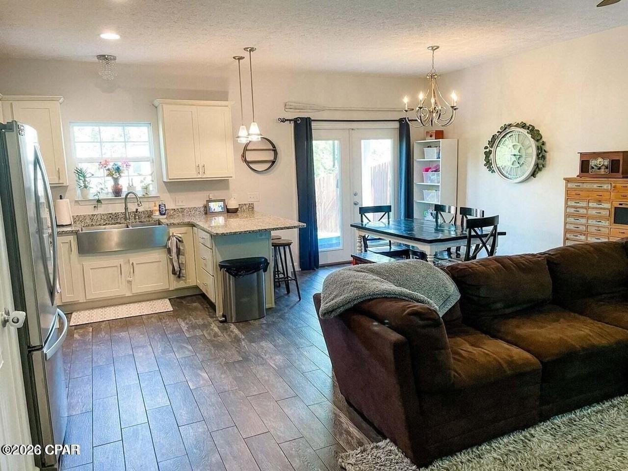 2417 Causeway Manor Ct - Photo 2 of 19