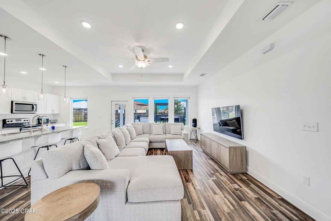 9129 Abba Ln - Photo 6 of 47