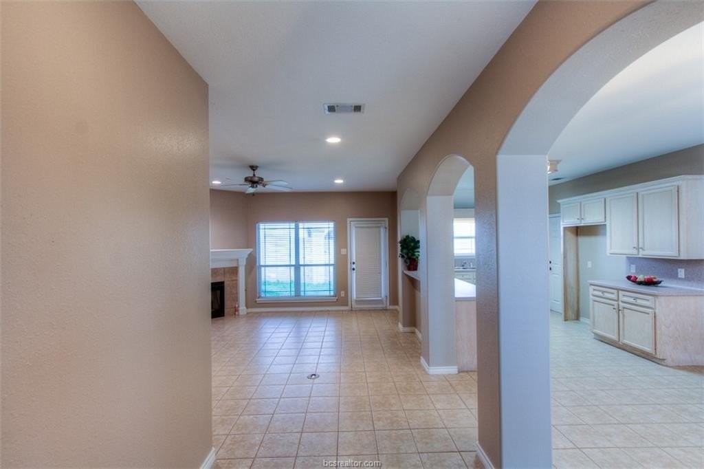 3302 Fredrick Ct - Photo 2 of 20