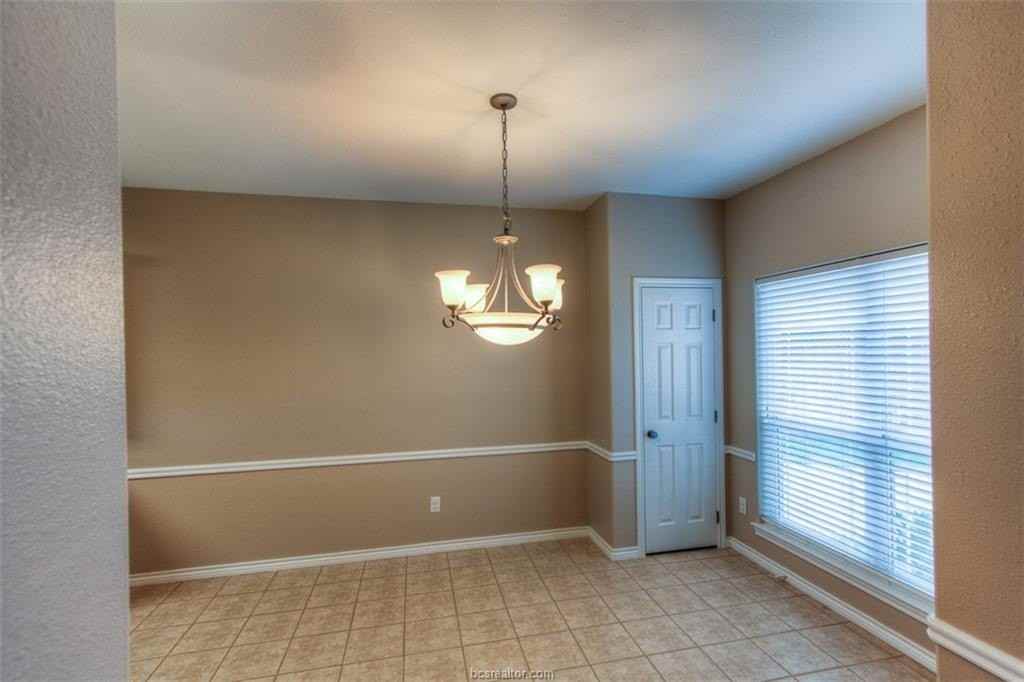 3302 Fredrick Ct - Photo 3 of 20